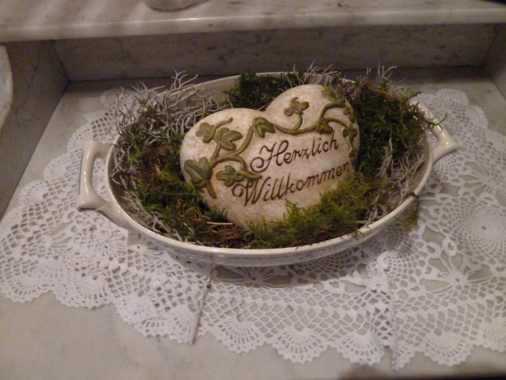 Alte Weinstuben Steinfelder Hof Garni Acomodação com café da manhã Ellenz-Poltersdorf Quarto foto