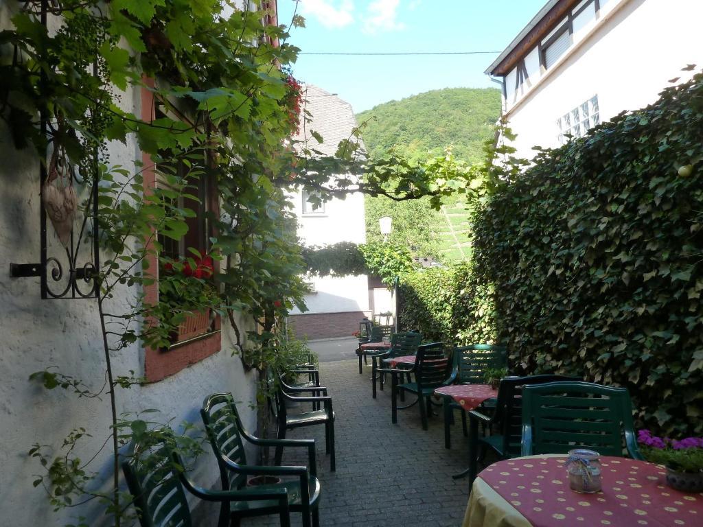 Alte Weinstuben Steinfelder Hof Garni Acomodação com café da manhã Ellenz-Poltersdorf Exterior foto
